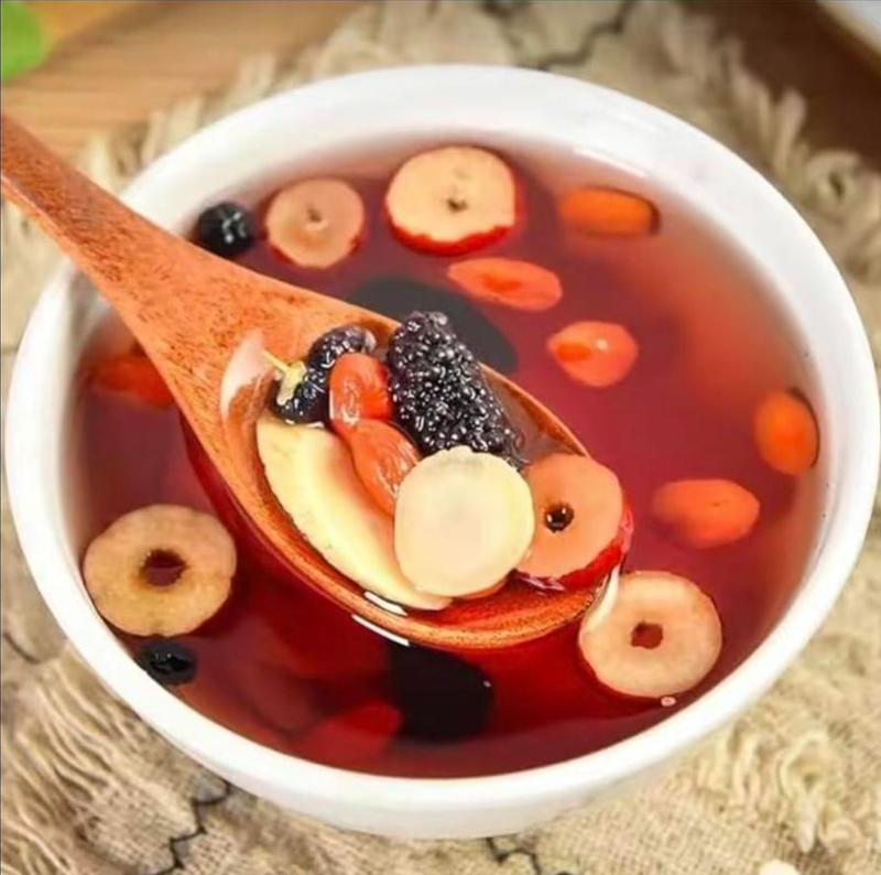 شاي الجينسنغ ذو الكنوز الخمسة: - مراجعة Herbal Wellness Blend وسعره